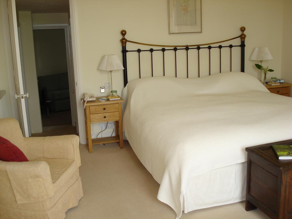 Larkbeare Grange Bed And Breakfast Whimple Room photo